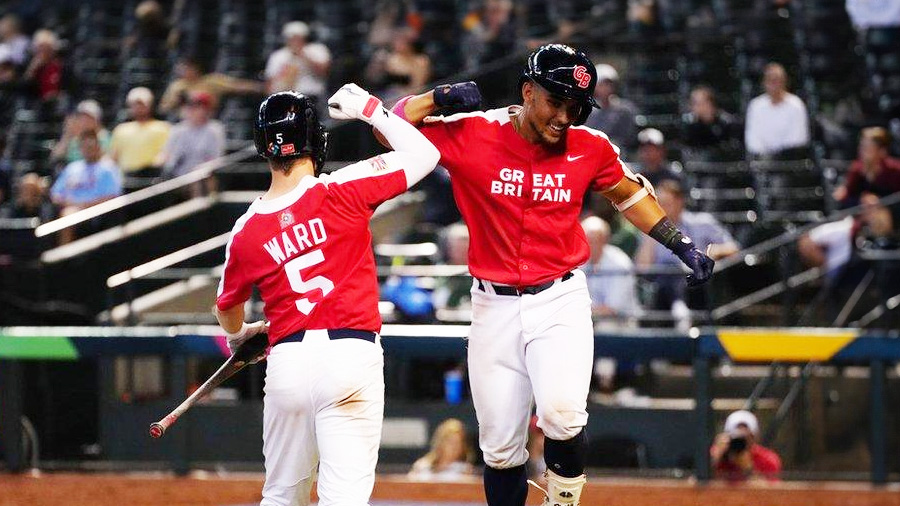 США против Британии на Caps 