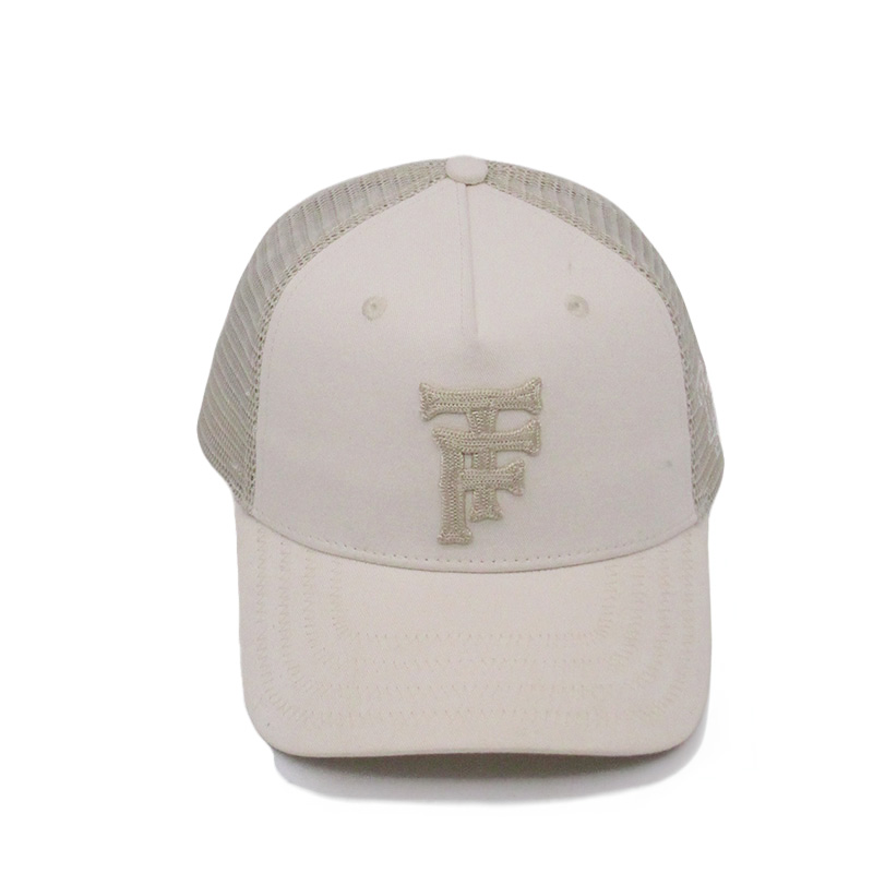 Быстросохнущая кепка дальнобойщика из сетки с индивидуальной вышивкой